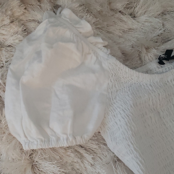 💫Puff sleeve romantic white top Dynamite - Picture 3 of 3